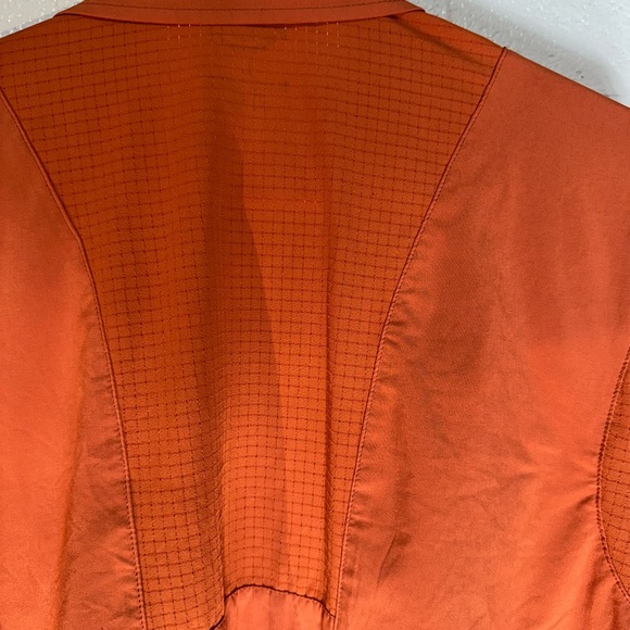 Stylish & Durable Dickies Performance Shirt - Size Large - Picture 4 of 5